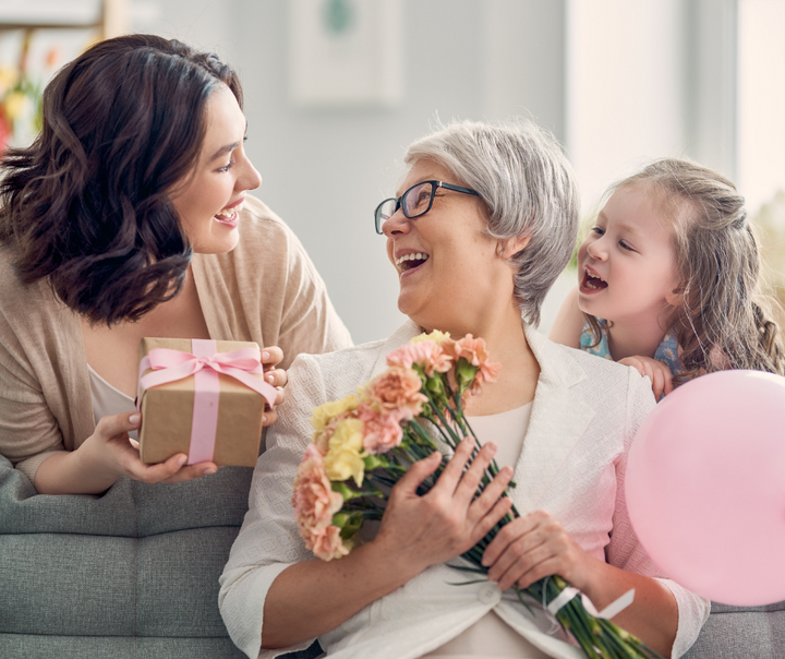 10 ETHICAL MOTHER’S DAY GIFTS TO MAKE HER SMILE