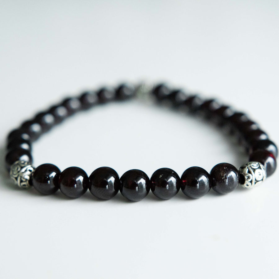 bold & dark garnet healing gemstones bracelet